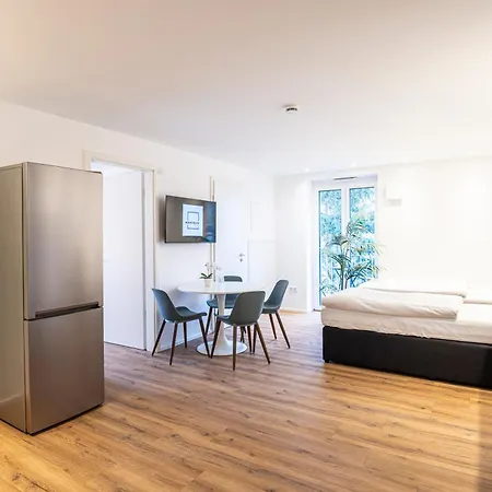 アパートホテル Montelio Living 3*